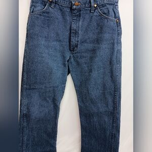Wrangler Blue Straight Jeans Classic Denim (#1,424)‎